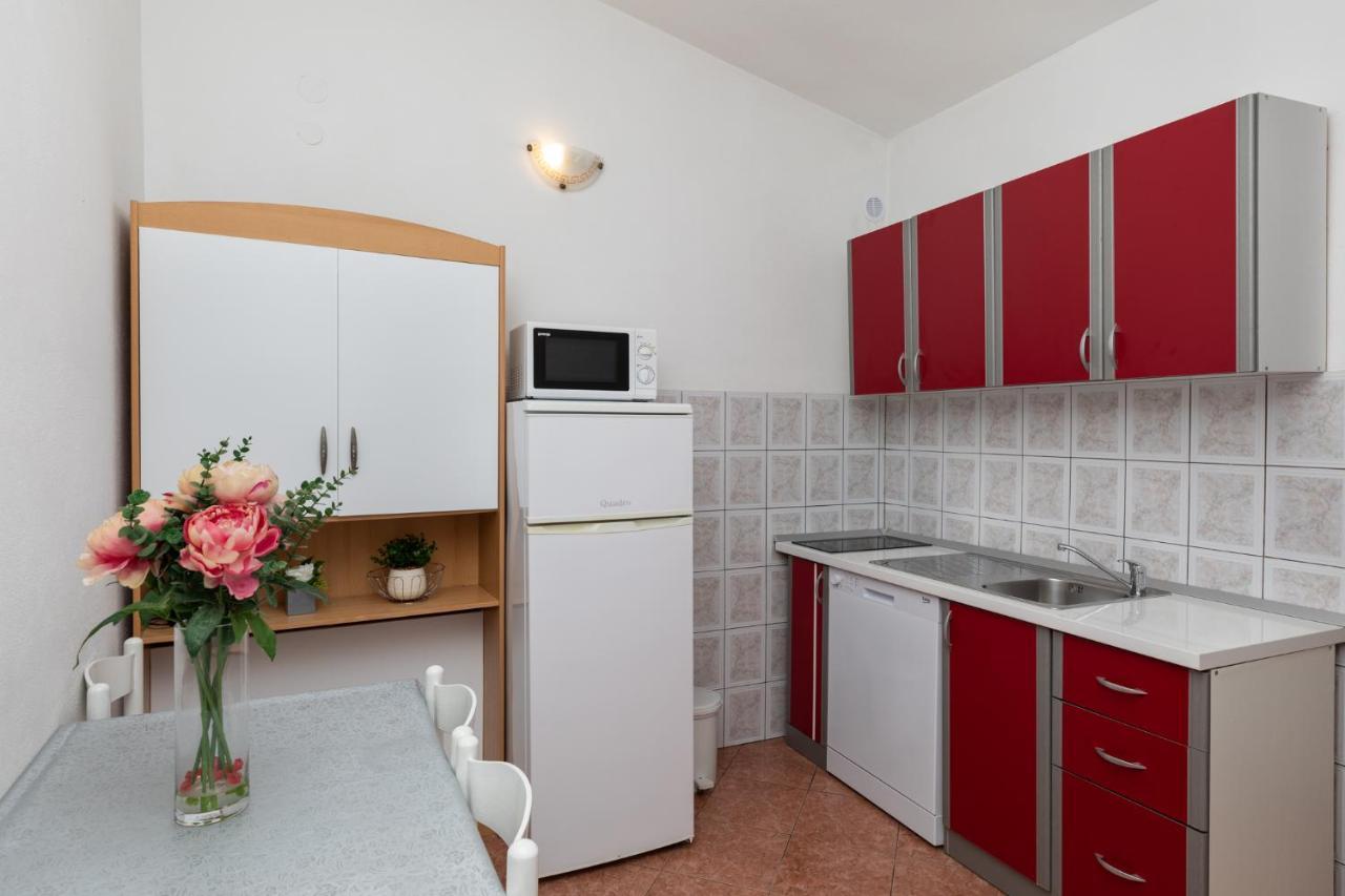 Apartments Marijo Мимице Екстериор снимка