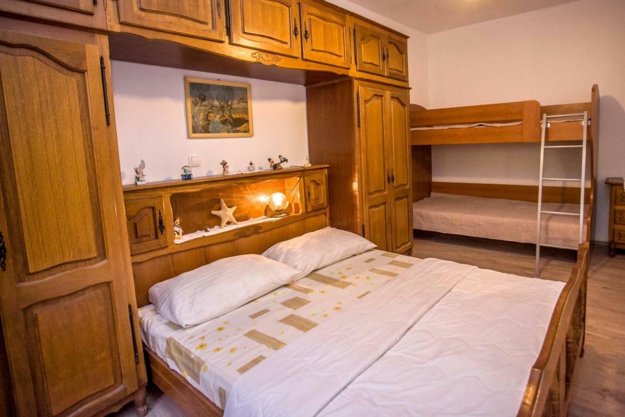 Apartments Marijo Мимице Екстериор снимка